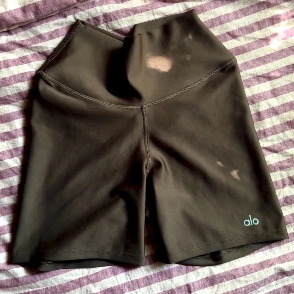 ALO Yoga Brown High-Rise Bike Shorts with Subtle Logo
